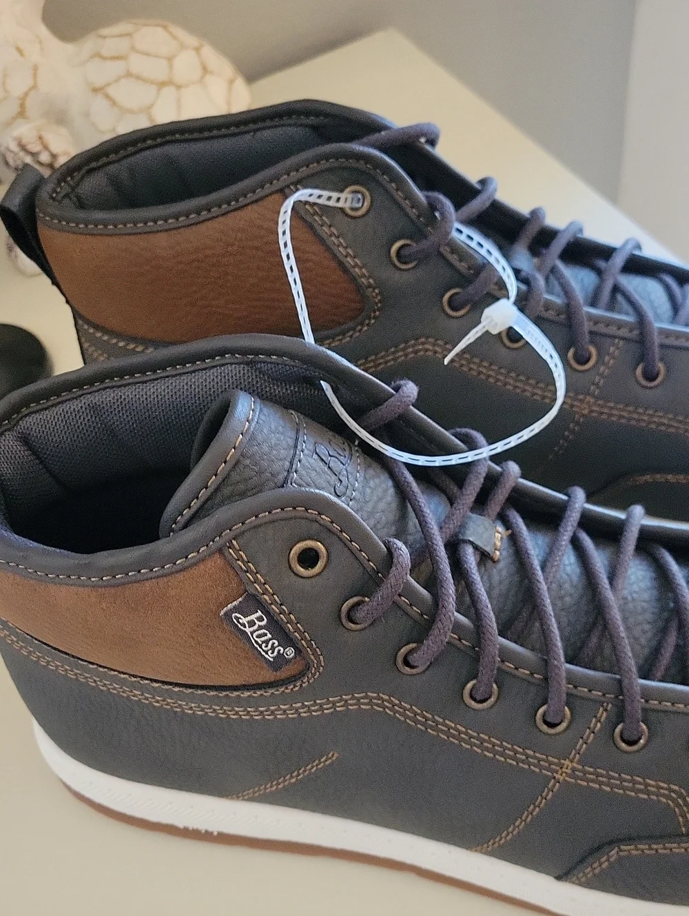 Bass Men's NwoT Grey-Brown  Hightop Sneakers